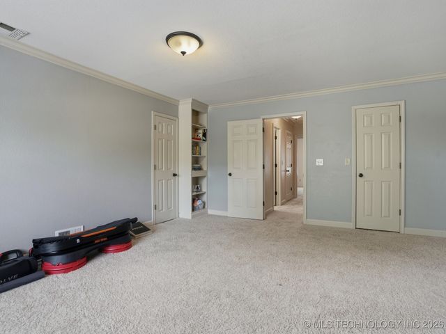 8710 S Delaware Place, Tulsa, OK 74137