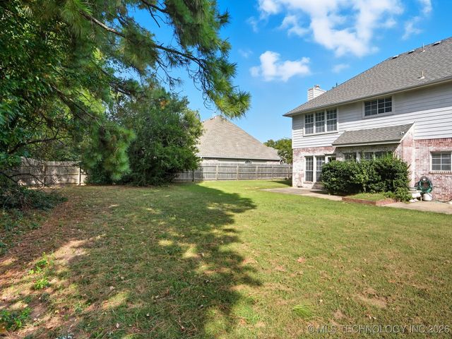 8710 S Delaware Place, Tulsa, OK 74137