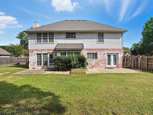 8710 S Delaware Place, Tulsa, OK 74137