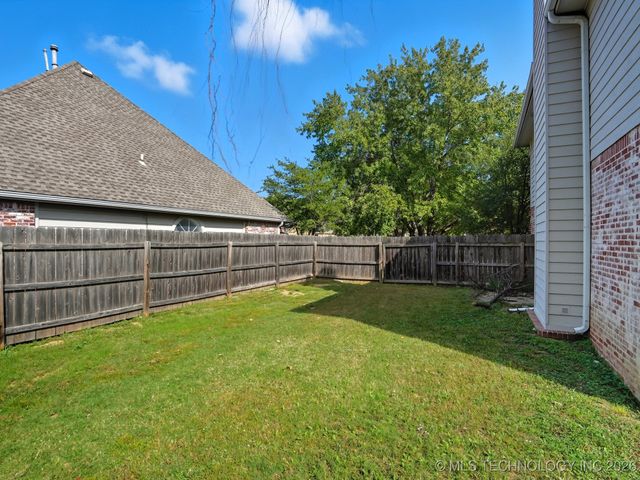 8710 S Delaware Place, Tulsa, OK 74137