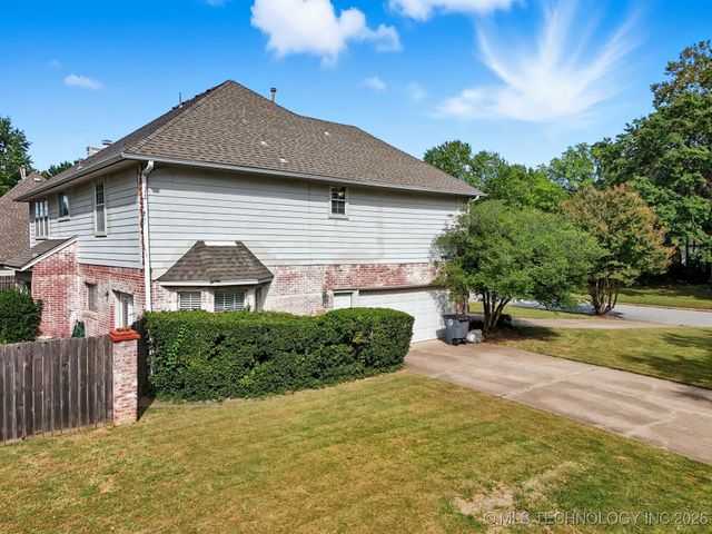8710 S Delaware Place, Tulsa, OK 74137