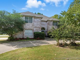 8710 S Delaware Place, Tulsa, OK 74137