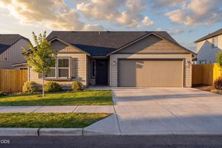 3583 NW 9th Street Lot 65, Redmond, OR 97756