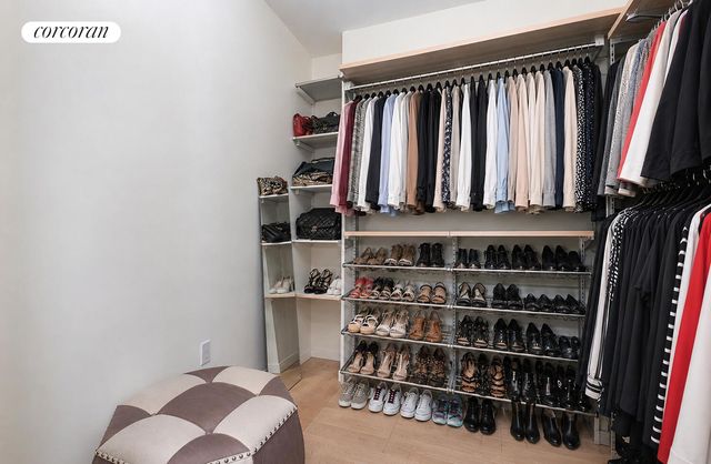 200 E 69th St Apt 4R, New York City, NY 10021