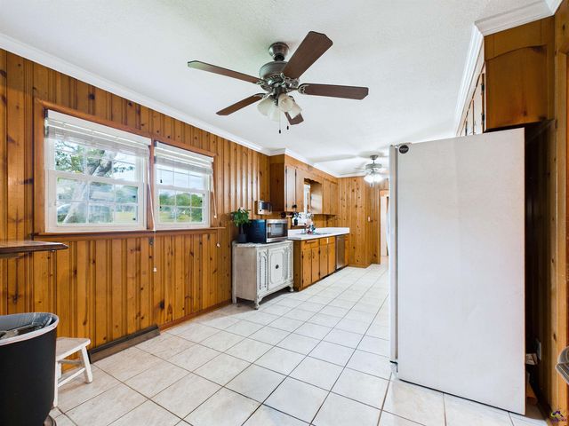 3851 Woodside Dr, Macon, GA 31206