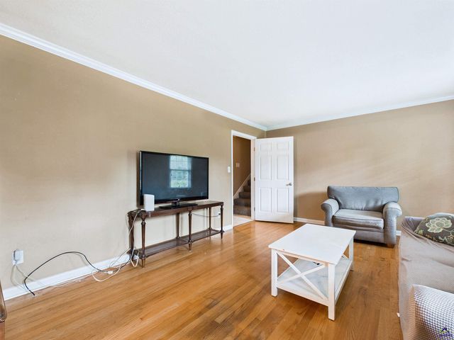 3851 Woodside Dr, Macon, GA 31206