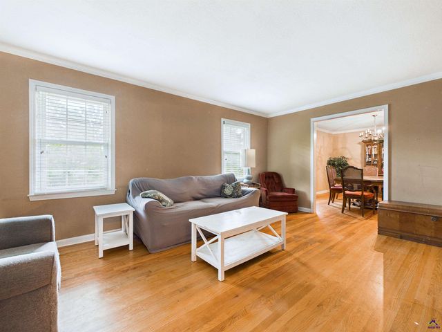 3851 Woodside Dr, Macon, GA 31206