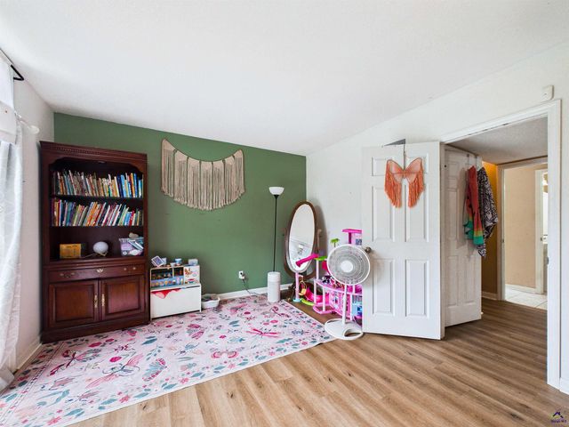 3851 Woodside Dr, Macon, GA 31206