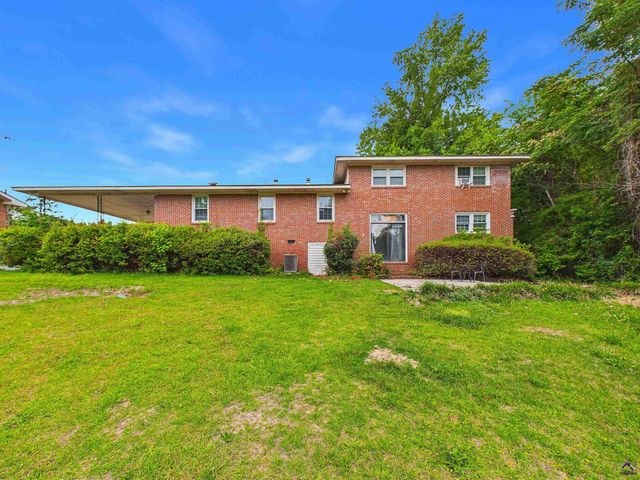 3851 Woodside Dr, Macon, GA 31206