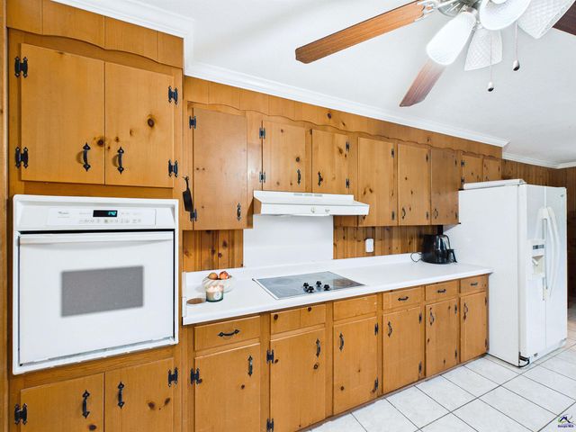 3851 Woodside Dr, Macon, GA 31206