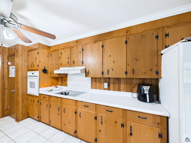 3851 Woodside Dr, Macon, GA 31206