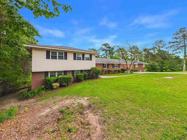 3851 Woodside Dr, Macon, GA 31206