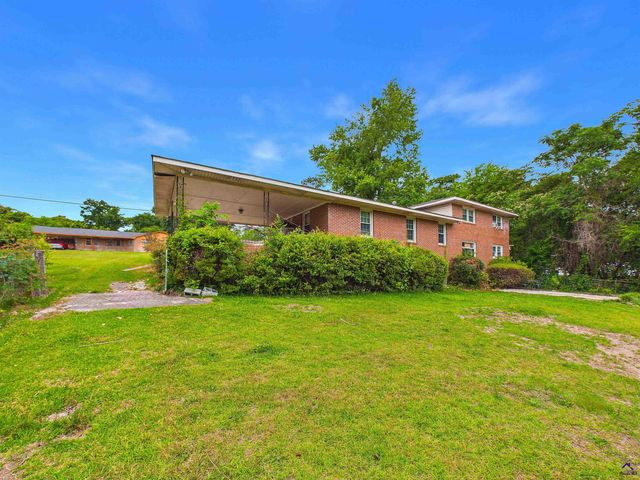 3851 Woodside Dr, Macon, GA 31206