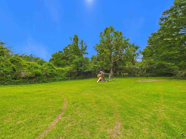 3851 Woodside Dr, Macon, GA 31206