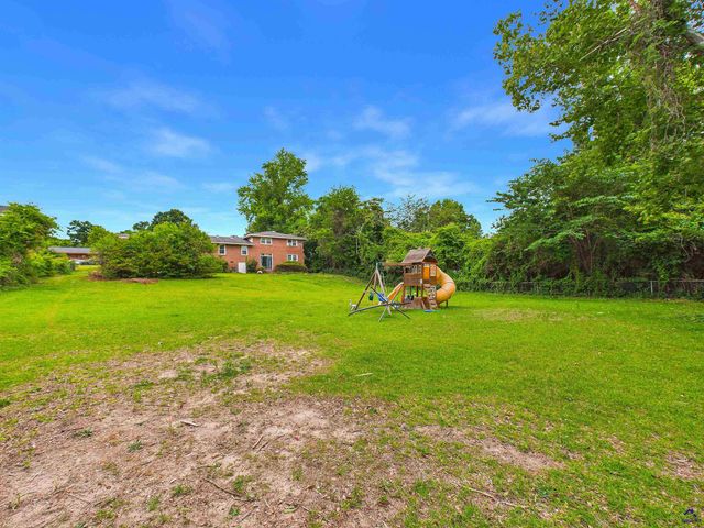 3851 Woodside Dr, Macon, GA 31206
