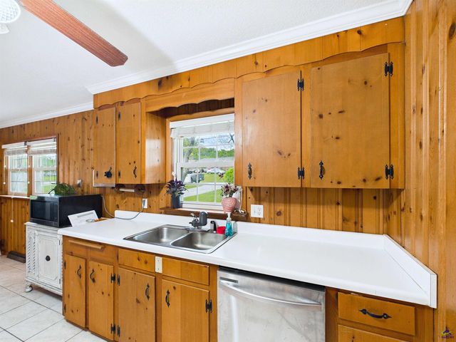3851 Woodside Dr, Macon, GA 31206