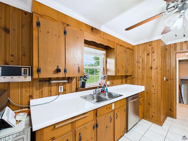 3851 Woodside Dr, Macon, GA 31206