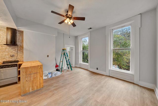 1131 S Brook St, APT 3, Louisville, KY 40203