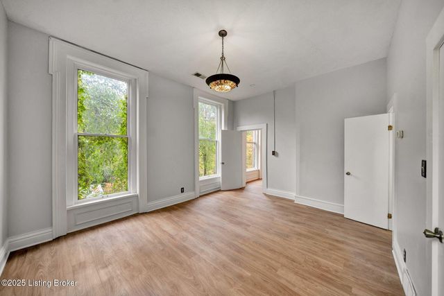 1131 S Brook St, APT 3, Louisville, KY 40203