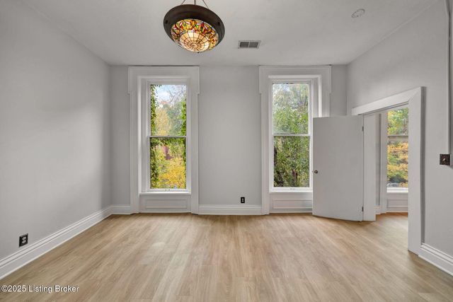 1131 S Brook St, APT 3, Louisville, KY 40203