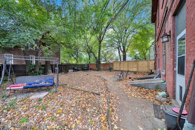 1131 S Brook St, APT 3, Louisville, KY 40203