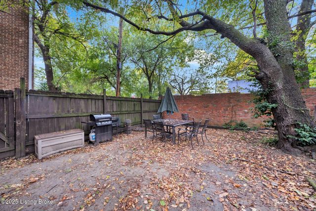 1131 S Brook St, APT 3, Louisville, KY 40203