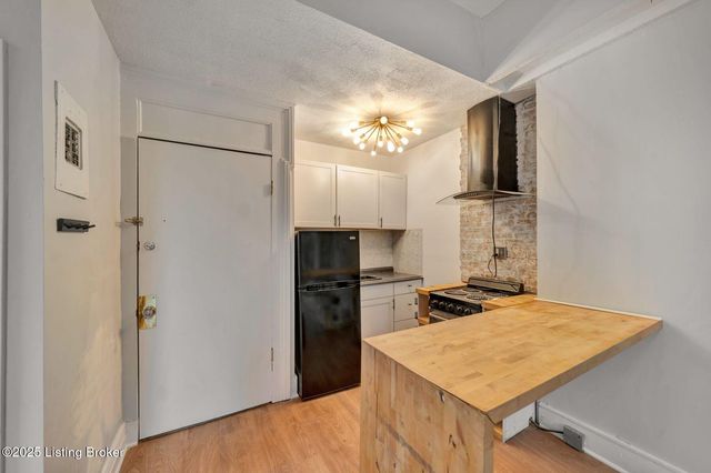 1131 S Brook St, APT 3, Louisville, KY 40203