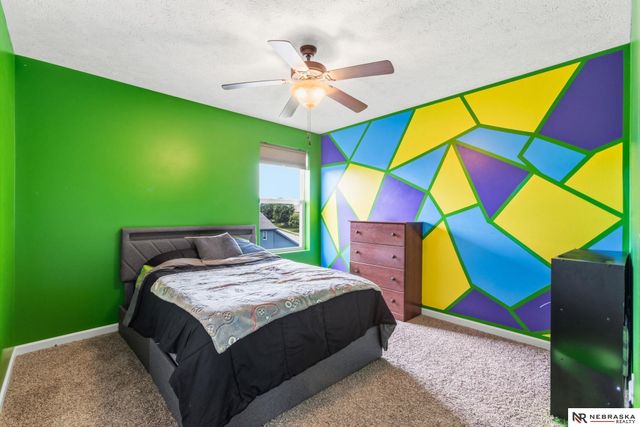 14901 Laurel Avenue, Omaha, NE 68116