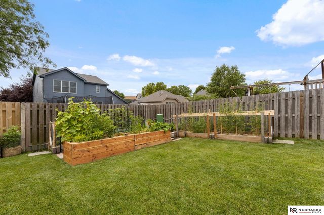 14901 Laurel Avenue, Omaha, NE 68116
