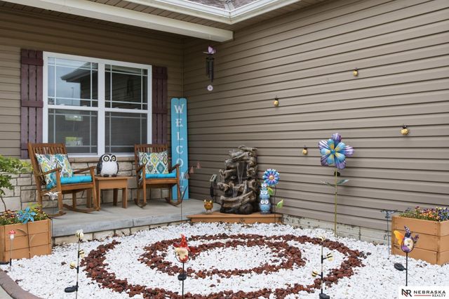 14901 Laurel Avenue, Omaha, NE 68116