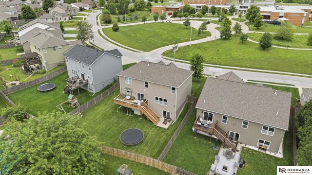 14901 Laurel Avenue, Omaha, NE 68116