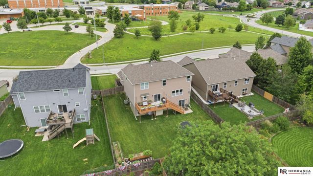 14901 Laurel Avenue, Omaha, NE 68116
