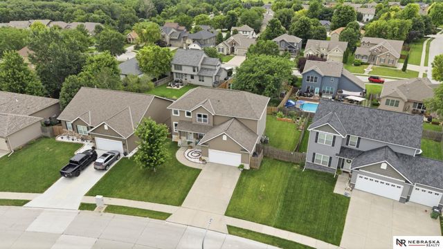 14901 Laurel Avenue, Omaha, NE 68116