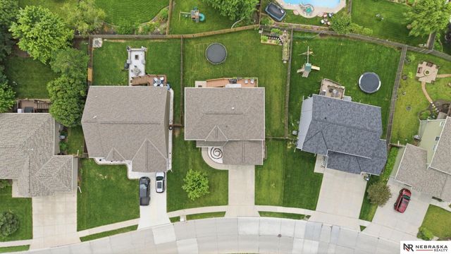 14901 Laurel Avenue, Omaha, NE 68116