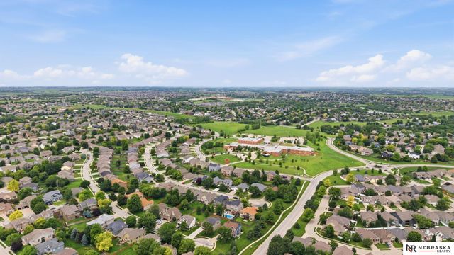 14901 Laurel Avenue, Omaha, NE 68116