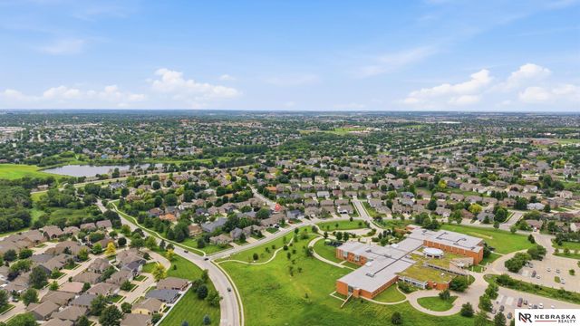14901 Laurel Avenue, Omaha, NE 68116