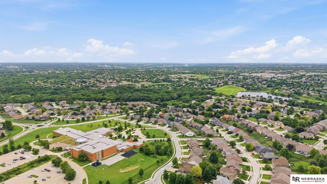14901 Laurel Avenue, Omaha, NE 68116
