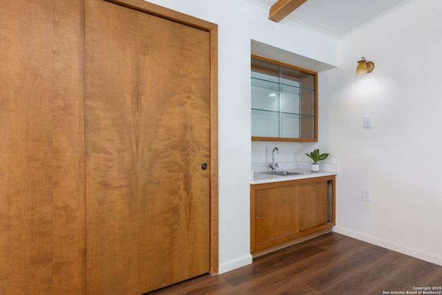 8722 Midcrown, Windcrest, TX 78239