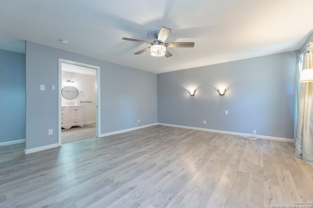 8722 Midcrown, Windcrest, TX 78239