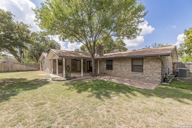 8722 Midcrown, Windcrest, TX 78239