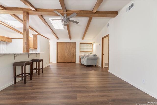 8722 Midcrown, Windcrest, TX 78239