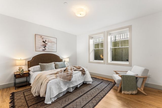 95 W Walnut Park 1, Boston, MA 02119