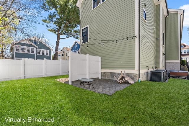 95 W Walnut Park 1, Boston, MA 02119