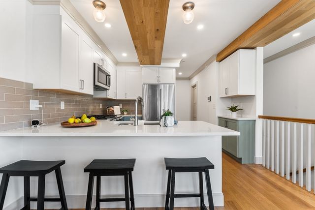 95 W Walnut Park 1, Boston, MA 02119
