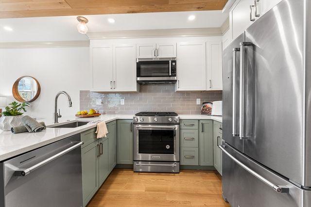 95 W Walnut Park 1, Boston, MA 02119