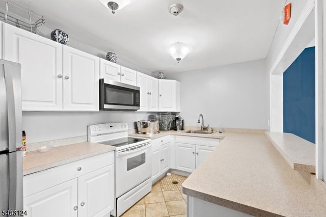273 De Rose Ct, West Orange Twp., NJ 07052