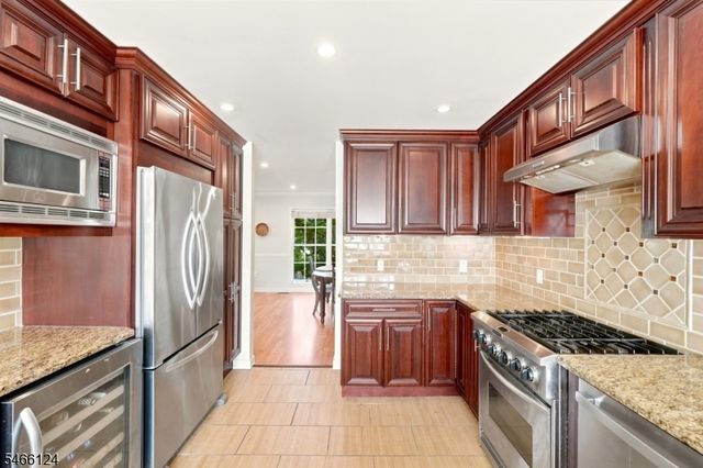 273 De Rose Ct, West Orange Twp., NJ 07052