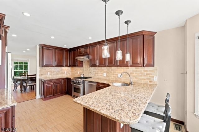 273 De Rose Ct, West Orange Twp., NJ 07052