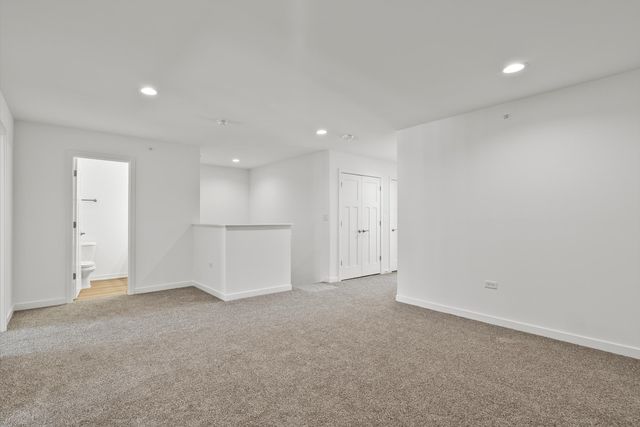 1054 Gillespie Lane 1054, Yorkville, IL 60560