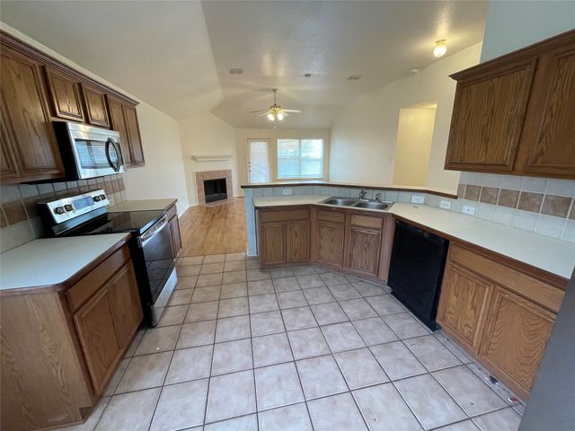 1428 Wind Dancer Trail, Fort Worth, TX 76131